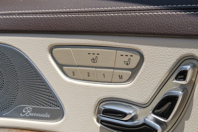 Mercedes-Benz S-Class Vehicle Full-screen Gallery Image 54
