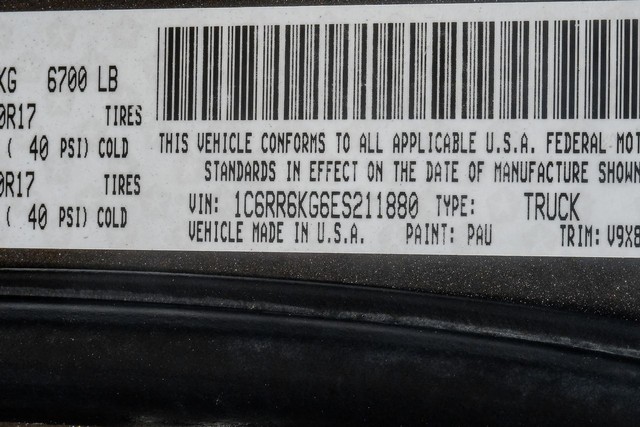 BMW 4 Series Vehicle Full-screen Gallery Image 74