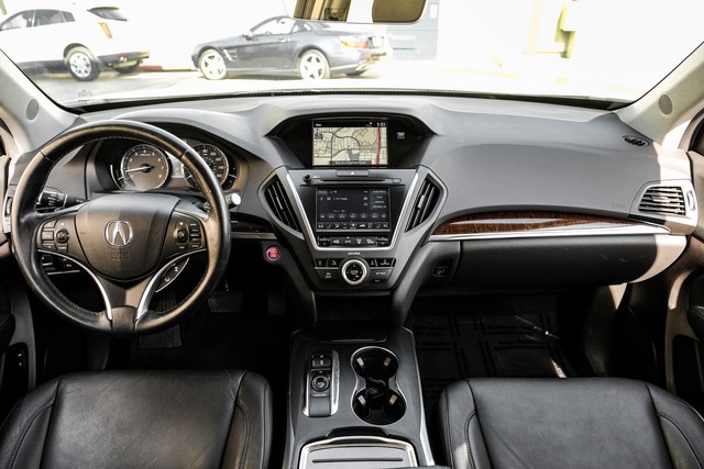 Acura MDX Vehicle Full-screen Gallery Image 13
