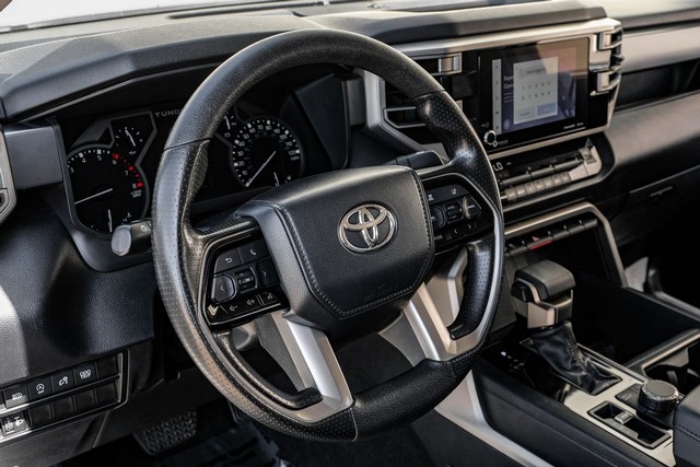 Toyota Tundra 4WD Vehicle Full-screen Gallery Image 13
