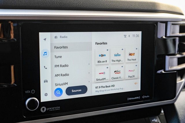 Toyota Tundra 4WD Vehicle Full-screen Gallery Image 23