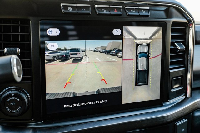 Ford Super Duty F-250 SRW Vehicle Full-screen Gallery Image 22