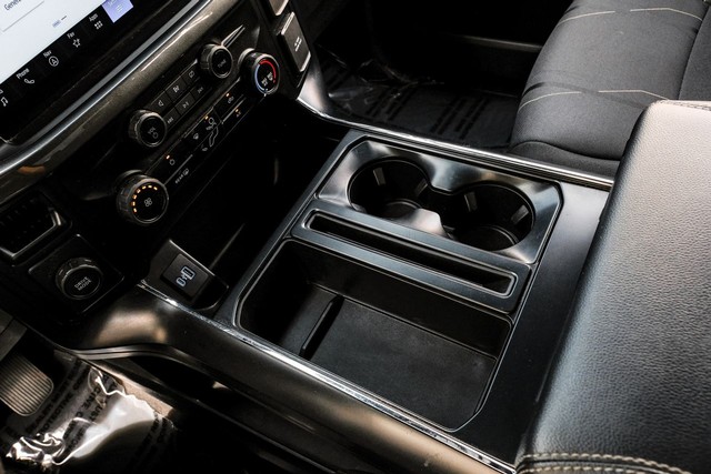 Ford F-150 Vehicle Full-screen Gallery Image 19