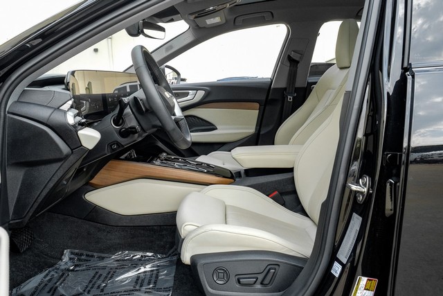 Audi A5 Vehicle Full-screen Gallery Image 03