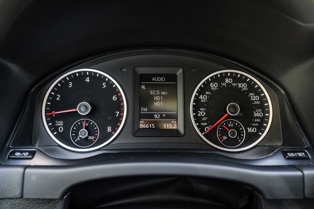 Volkswagen Tiguan Vehicle Full-screen Gallery Image 19