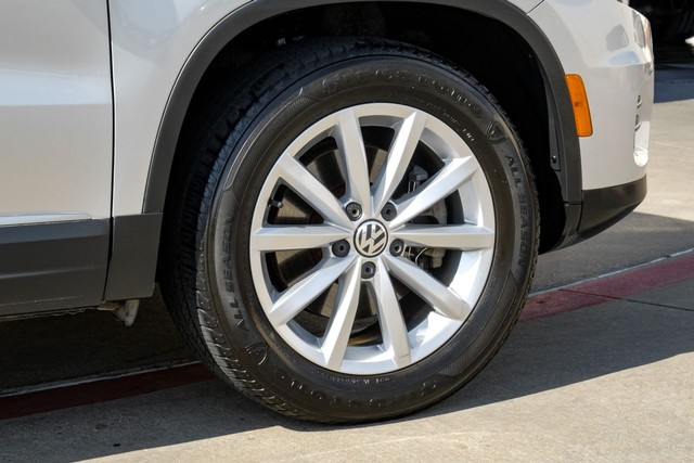 Volkswagen Tiguan Vehicle Full-screen Gallery Image 65