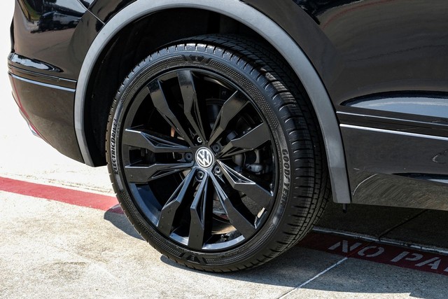 Volkswagen Tiguan Vehicle Full-screen Gallery Image 45