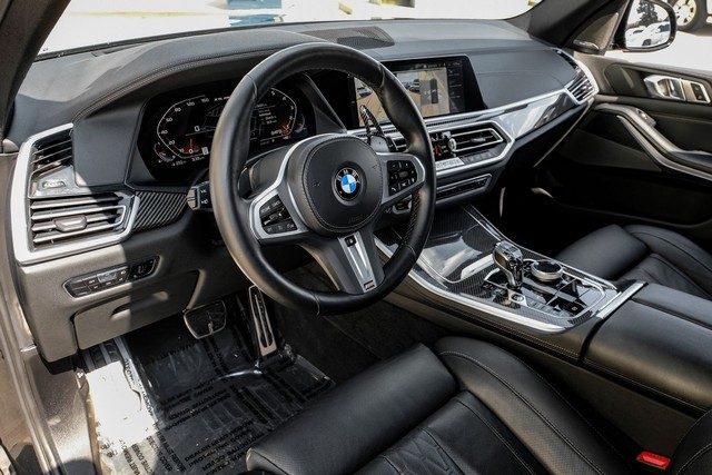 BMW X5 Vehicle Full-screen Gallery Image 02