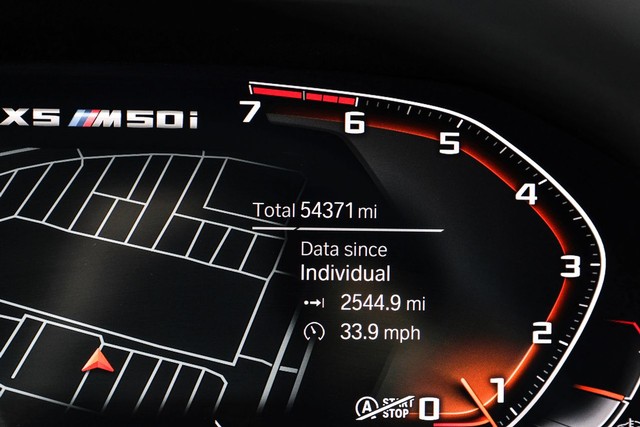 BMW X5 Vehicle Full-screen Gallery Image 19