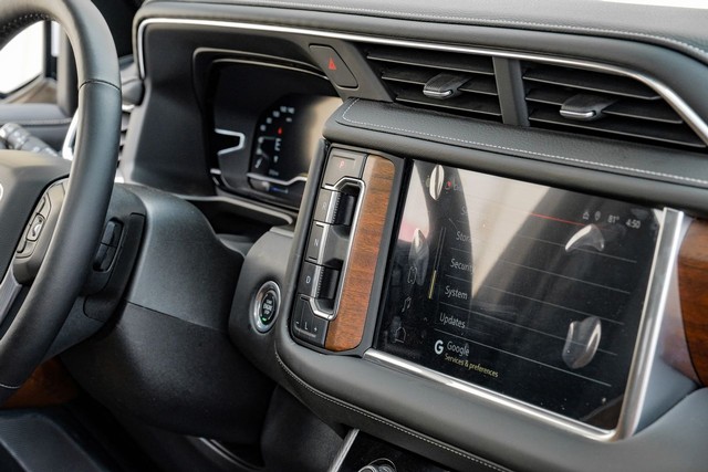 GMC Yukon Vehicle Full-screen Gallery Image 25