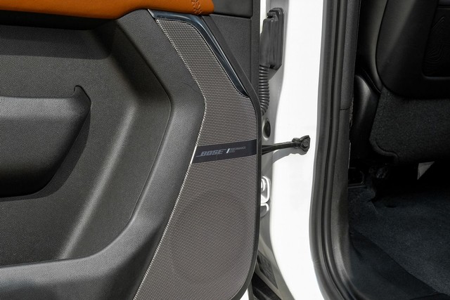 GMC Yukon Vehicle Full-screen Gallery Image 67