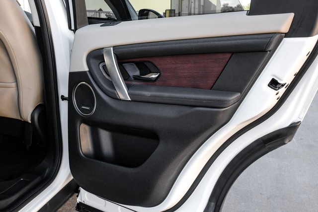 Land Rover Discovery Sport Vehicle Full-screen Gallery Image 48