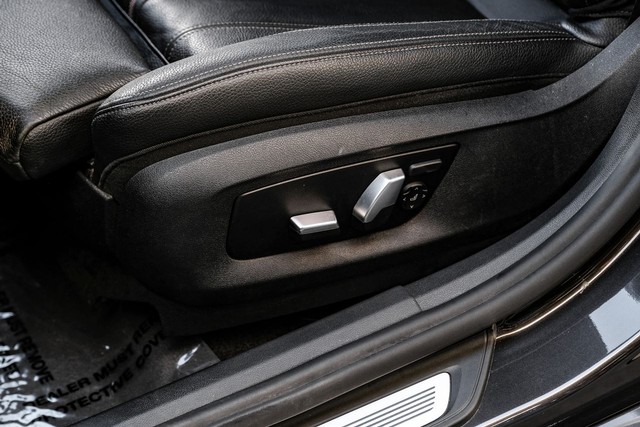 BMW 640i Vehicle Full-screen Gallery Image 31