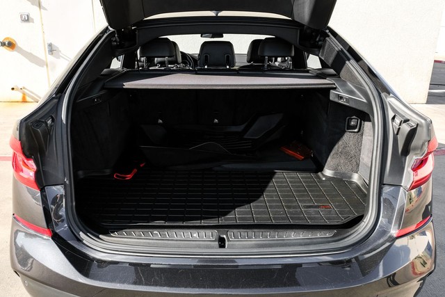 BMW 640i Vehicle Full-screen Gallery Image 56