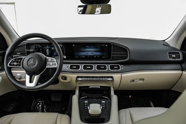 Mercedes-Benz GLE 350 Vehicle Full-screen Gallery Image 14