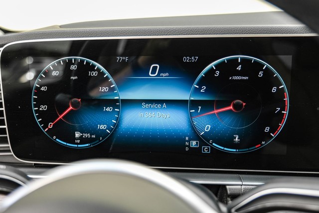 Mercedes-Benz GLE 350 Vehicle Full-screen Gallery Image 18