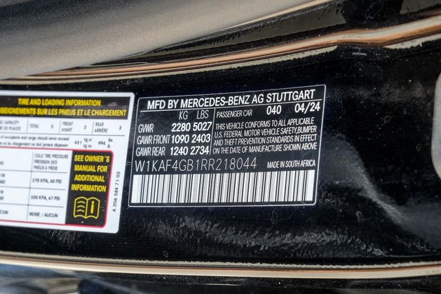 Mercedes-Benz C 300 Vehicle Full-screen Gallery Image 64
