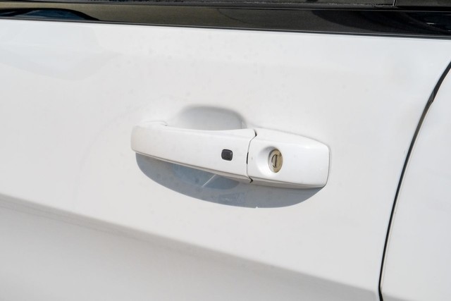 Jeep Grand Cherokee Vehicle Full-screen Gallery Image 49