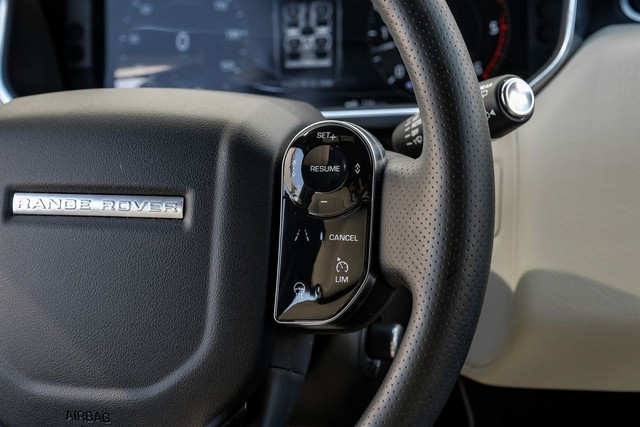 Land Rover Range Rover Sport Vehicle Full-screen Gallery Image 18