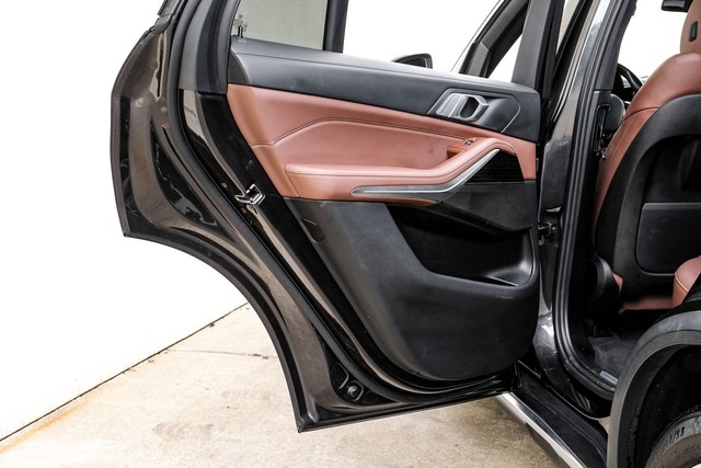 BMW X5 Vehicle Full-screen Gallery Image 53