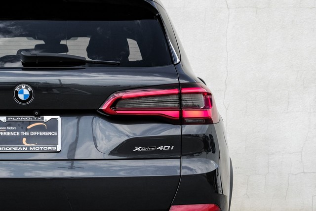 BMW X5 Vehicle Full-screen Gallery Image 57