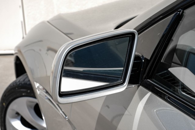 BMW 645Ci Vehicle Full-screen Gallery Image 37