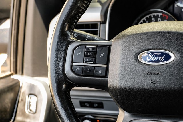 Ford F-150 Vehicle Full-screen Gallery Image 11