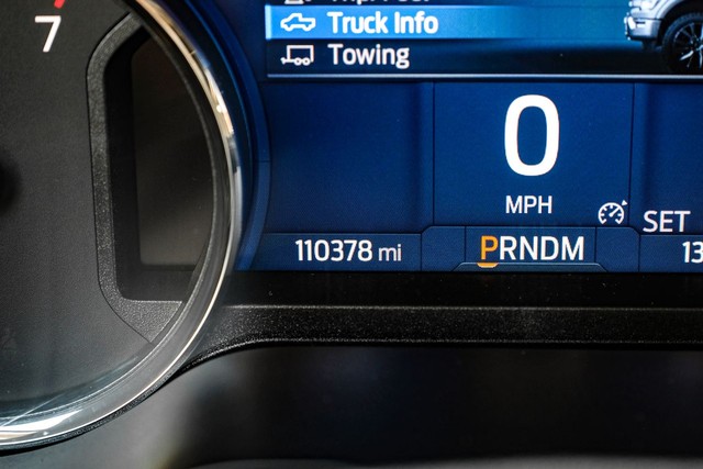 Ford F-150 Vehicle Full-screen Gallery Image 14
