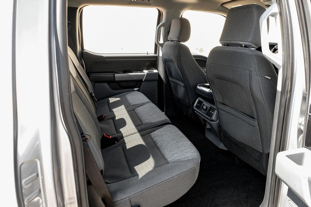 Ford F-150 Vehicle Full-screen Gallery Image 28
