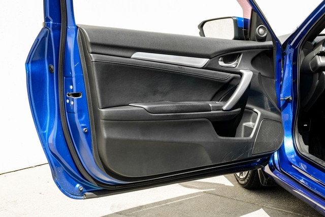 Honda Civic Vehicle Full-screen Gallery Image 32