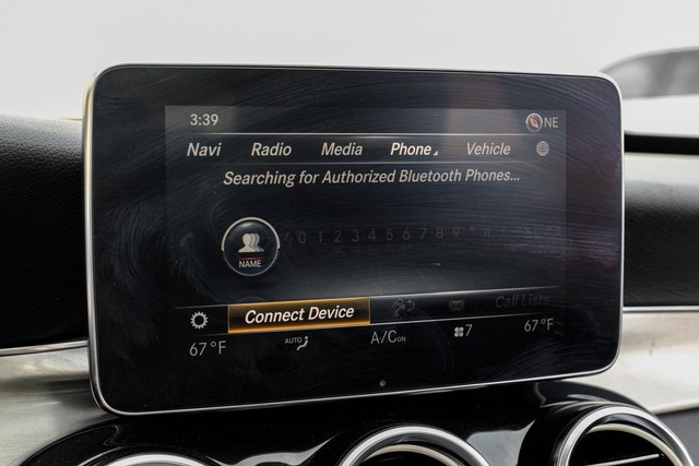 Mercedes-Benz C 300 Vehicle Full-screen Gallery Image 28