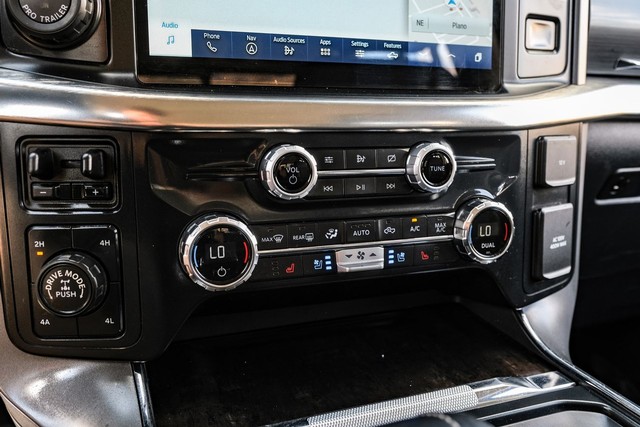 Ford F-150 Vehicle Full-screen Gallery Image 21