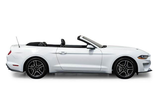 Ford Mustang Vehicle Full-screen Gallery Image 07