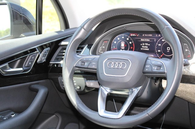 Audi Q7 Vehicle Image 12