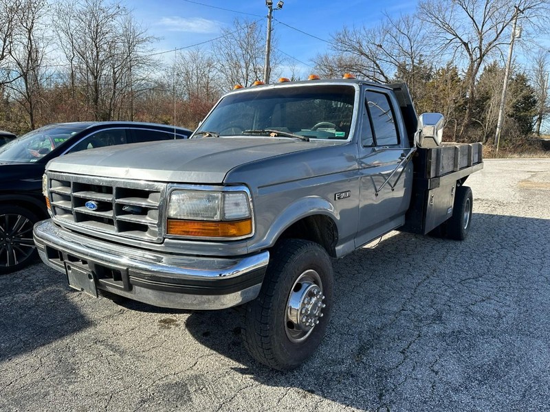 Ford F-450 Vehicle Image 02