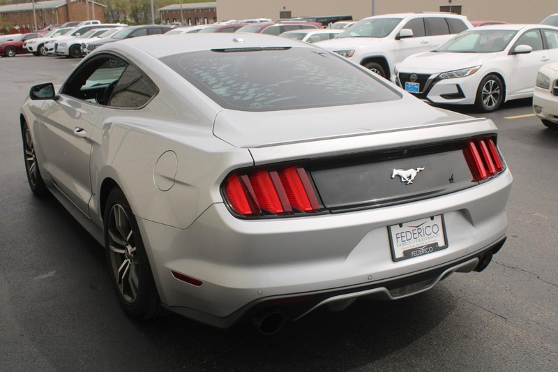 2017 Ford Mustang EcoBoost Premium photo