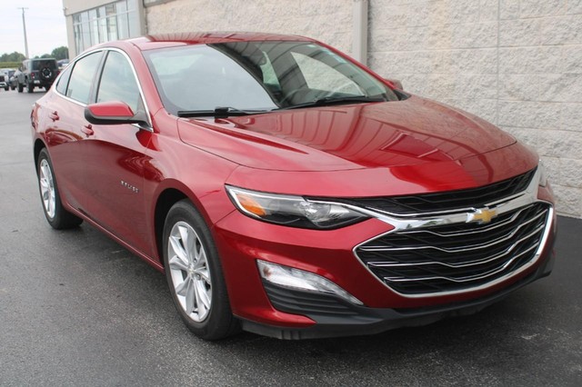 Used 2021 Chevrolet Malibu 1LT with VIN 1G1ZD5ST2MF076735 for sale in Wood River, IL