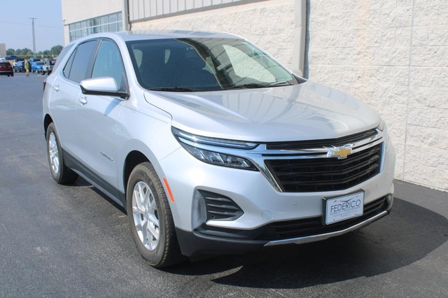 Used 2022 Chevrolet Equinox LT with VIN 3GNAXKEV4NL104069 for sale in Wood River, IL