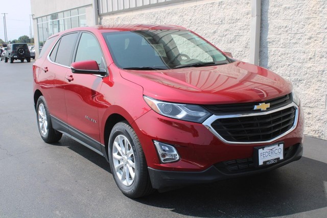 Used 2019 Chevrolet Equinox LT with VIN 2GNAXKEV8K6109145 for sale in Wood River, IL