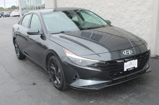 Used 2023 Hyundai Elantra SEL with VIN 5NPLM4AG3PH112356 for sale in Wood River, IL