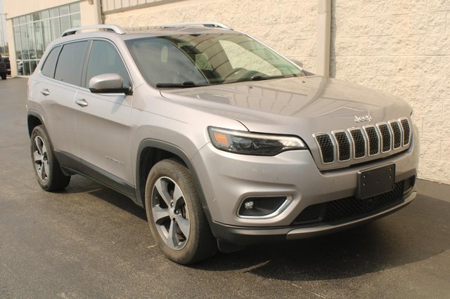 Used 2019 Jeep Cherokee Limited with VIN 1C4PJMDX3KD261497 for sale in Wood River, IL