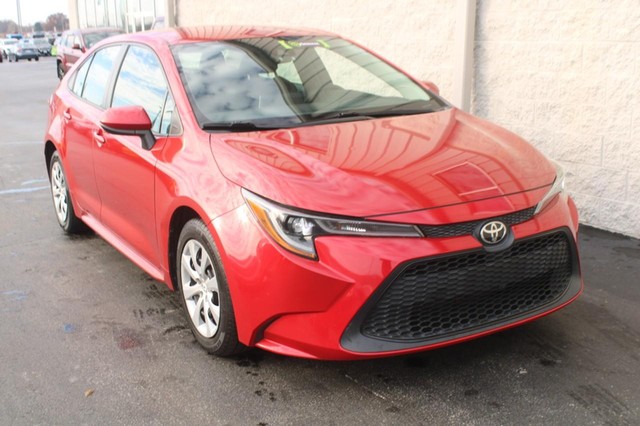 Used 2021 Toyota Corolla LE with VIN 5YFEPMAE5MP163113 for sale in Wood River, IL