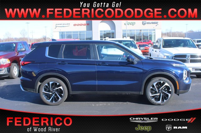 2024 Mitsubishi Outlander SE at Federico Chrysler Dodge Jeep Ram in Wood River IL