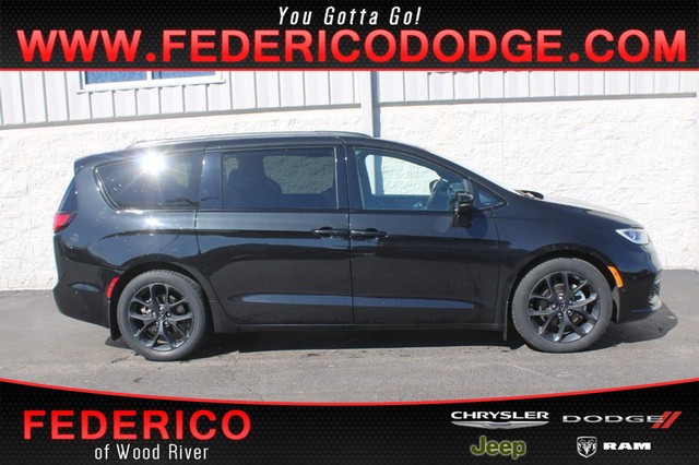 2021 Chrysler Pacifica Touring L at Federico Chrysler Dodge Jeep Ram in Wood River IL