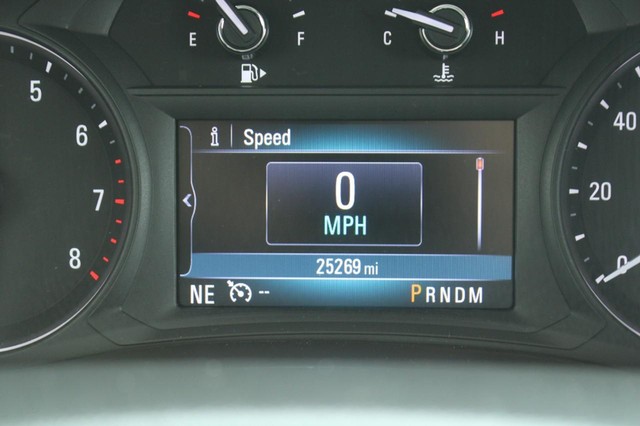 Buick Encore Vehicle Full-screen Gallery Image 18