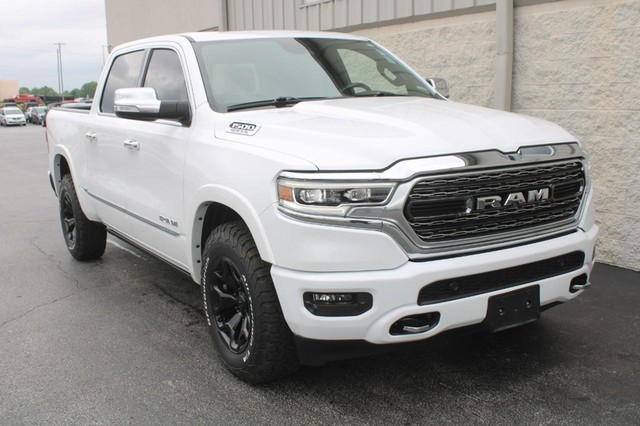 Used 2020 RAM Ram 1500 Pickup Limited with VIN 1C6SRFHTXLN266849 for sale in Wood River, IL