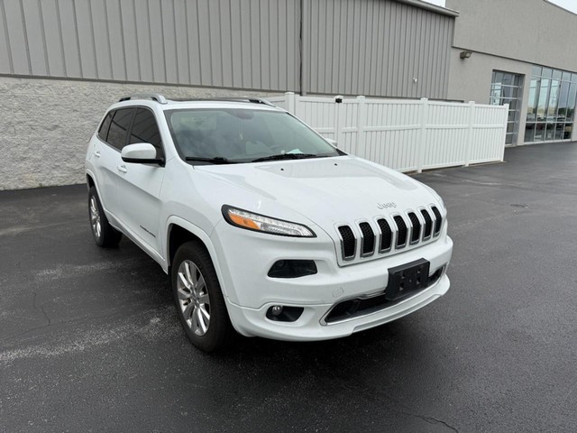 Used 2017 Jeep Cherokee Overland with VIN 1C4PJMJSXHW550995 for sale in Wood River, IL