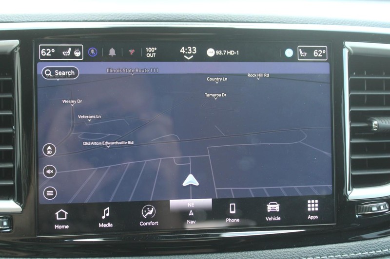 Chrysler Pacifica Vehicle Full-screen Gallery Image 20