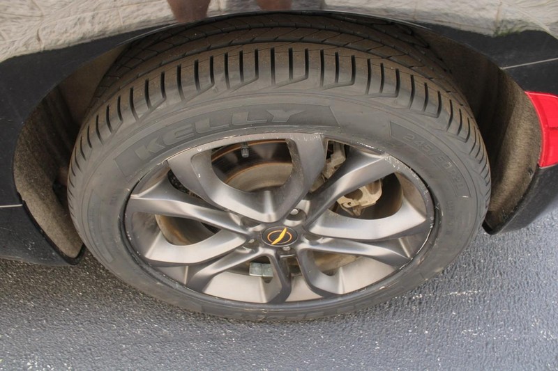 Chrysler Pacifica Vehicle Full-screen Gallery Image 07