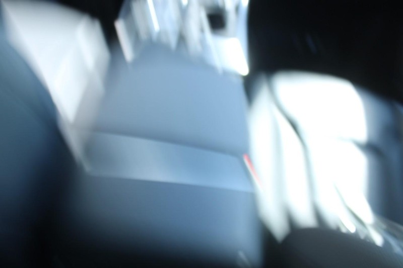 Audi Q7 Vehicle Full-screen Gallery Image 10